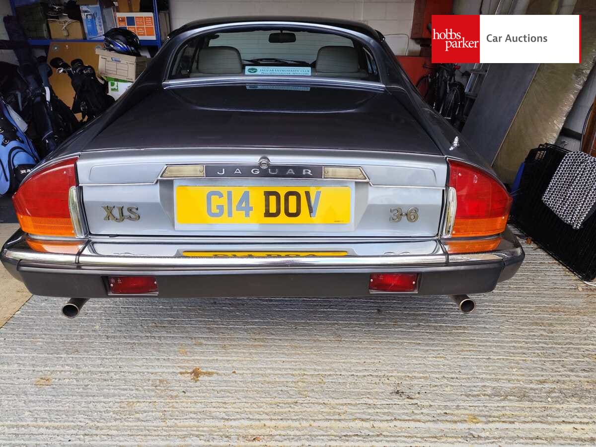 JAGUAR XJ-S AUTO image 6