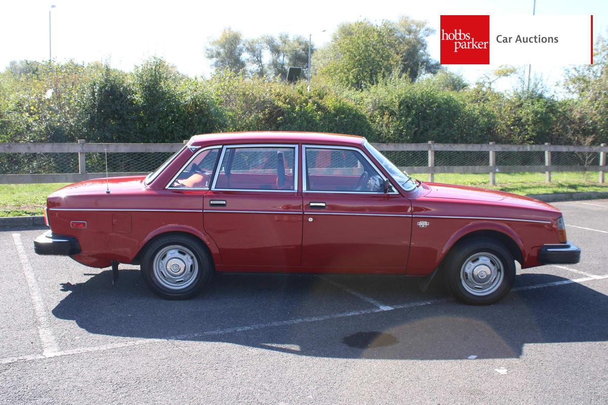 VOLVO 244 DL image 2