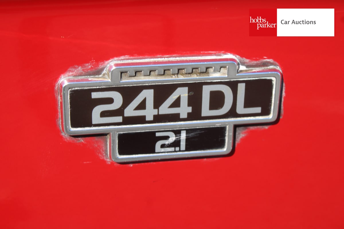 VOLVO 244 DL image 15