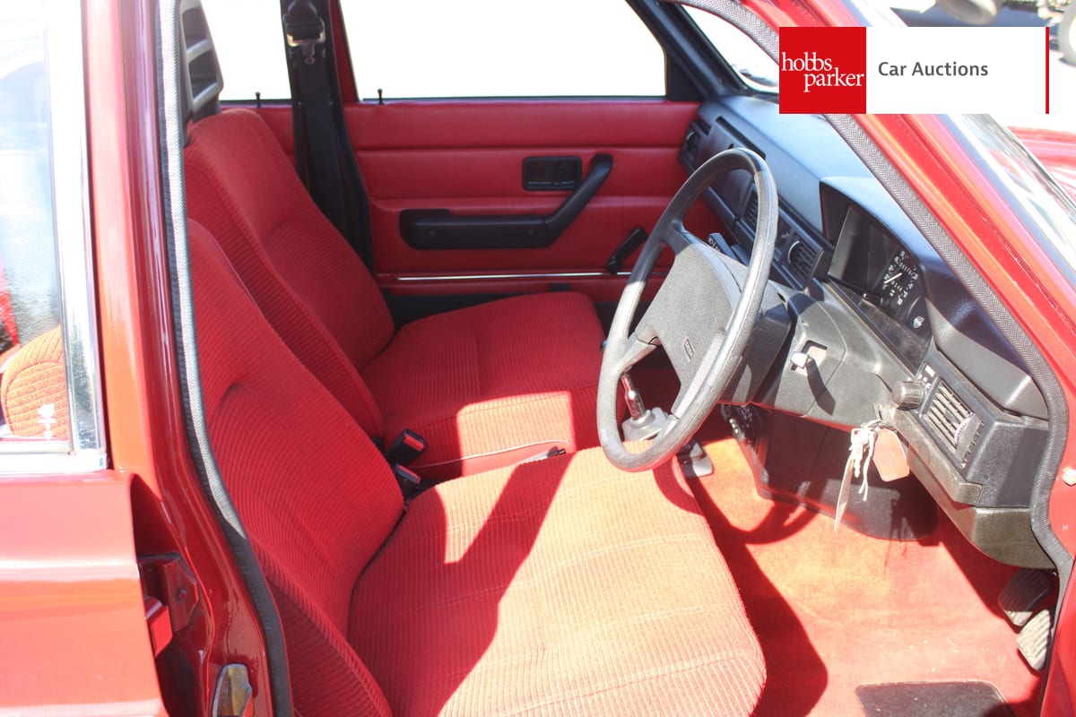VOLVO 244 DL image 16