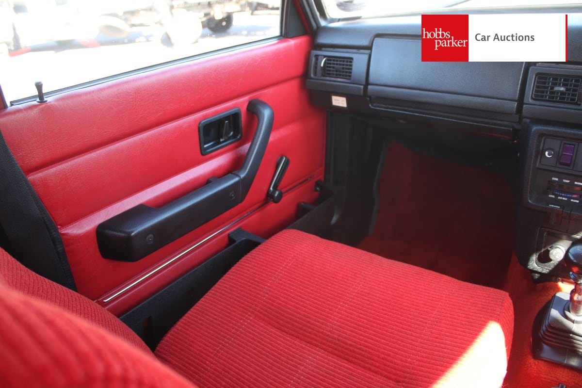 VOLVO 244 DL image 24