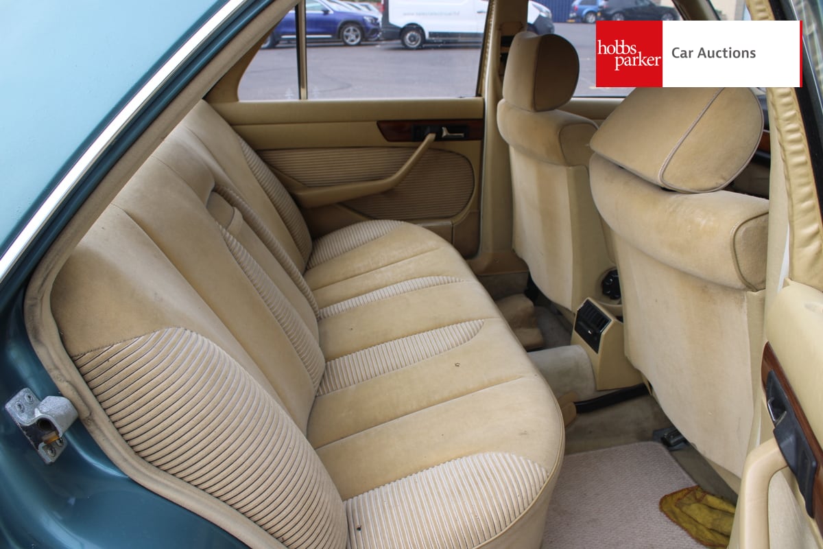 MERCEDES 380 SE Auto W126 image 18