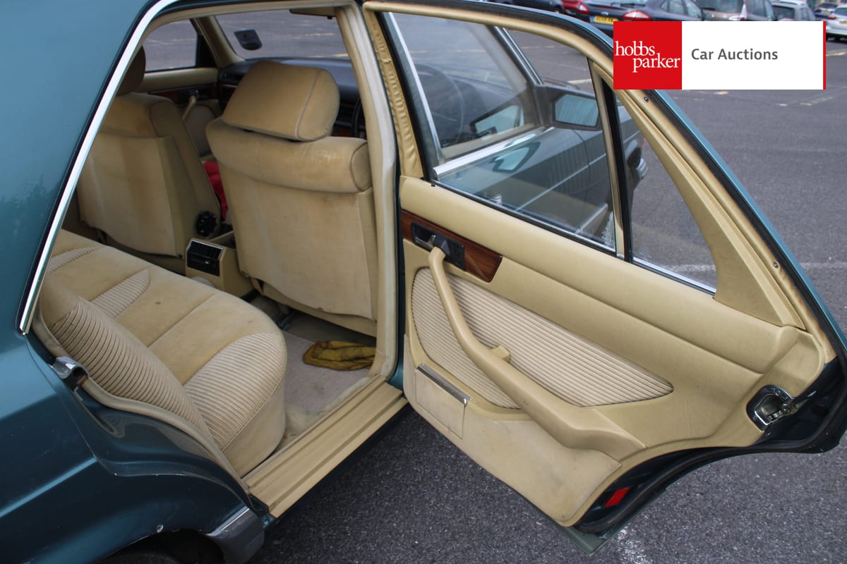 MERCEDES 380 SE Auto W126 image 19