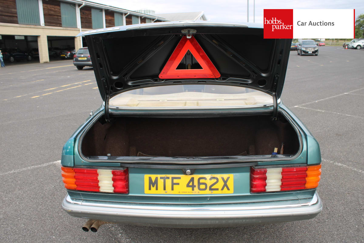 MERCEDES 380 SE Auto W126 image 23