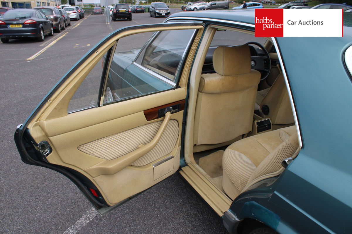 MERCEDES 380 SE Auto W126 image 24
