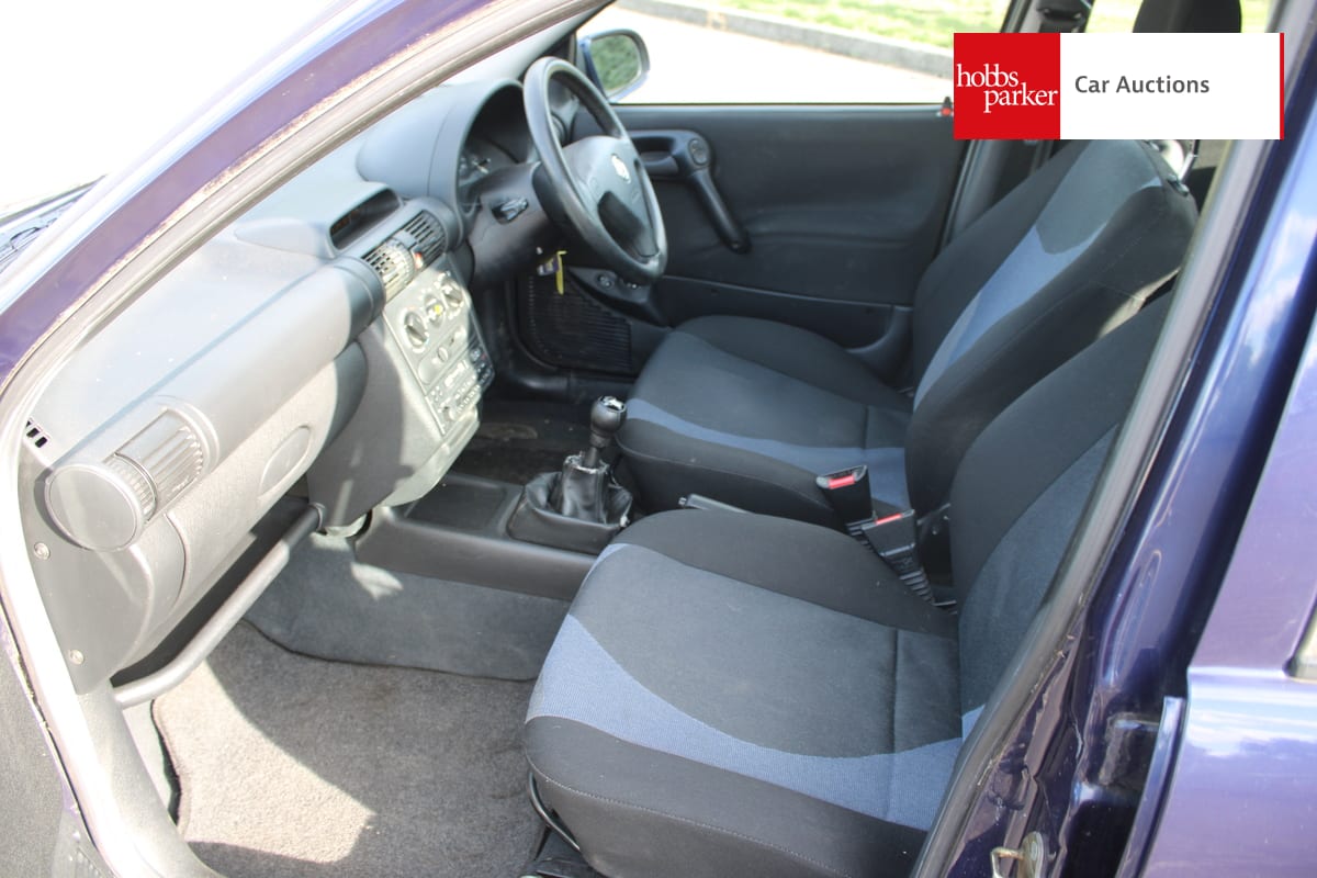 VAUXHALL CORSA GLS 16V image 20
