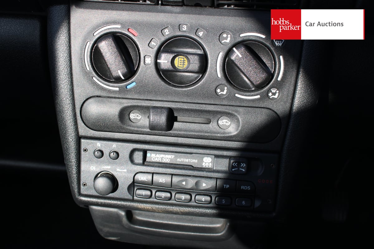 VAUXHALL CORSA GLS 16V image 23