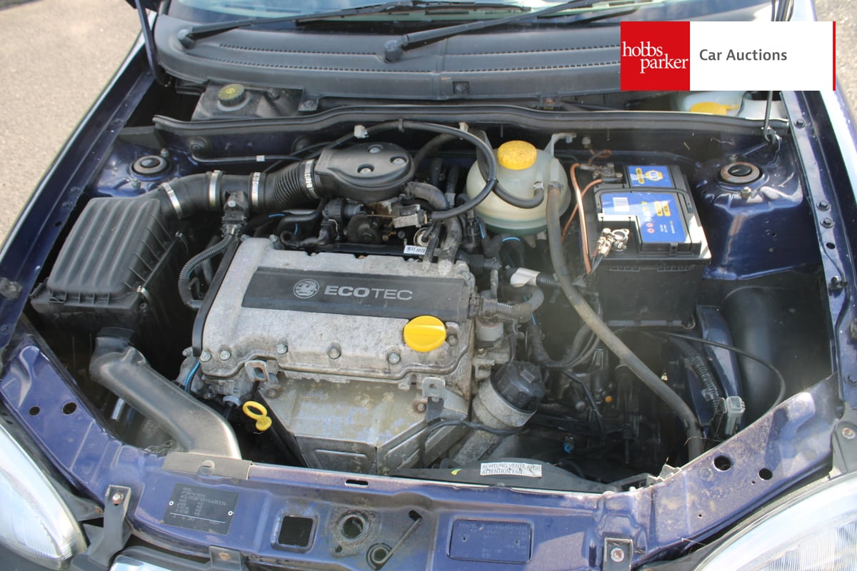 VAUXHALL CORSA GLS 16V image 25