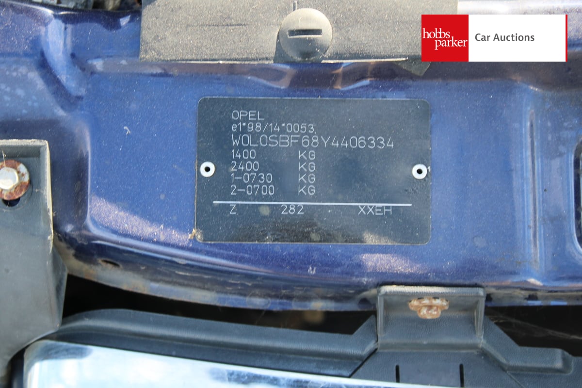 VAUXHALL CORSA GLS 16V image 27