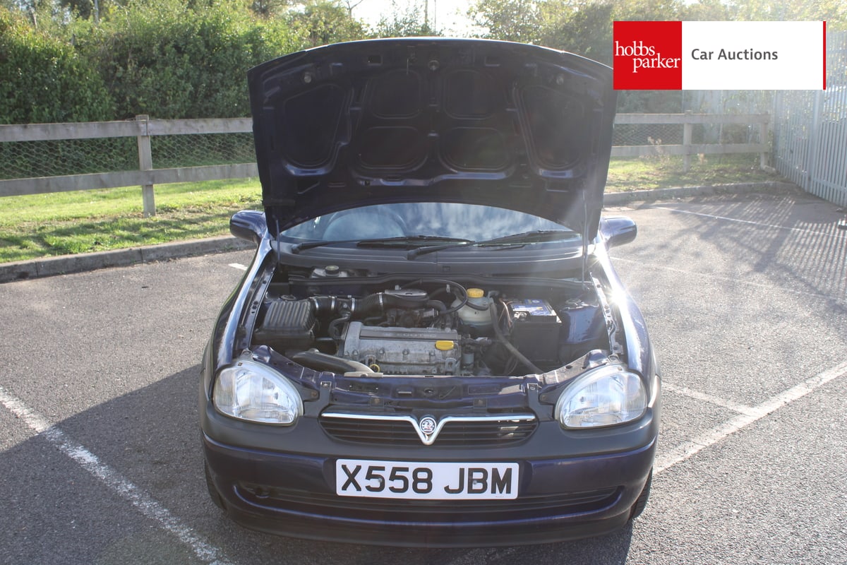 VAUXHALL CORSA GLS 16V image 29