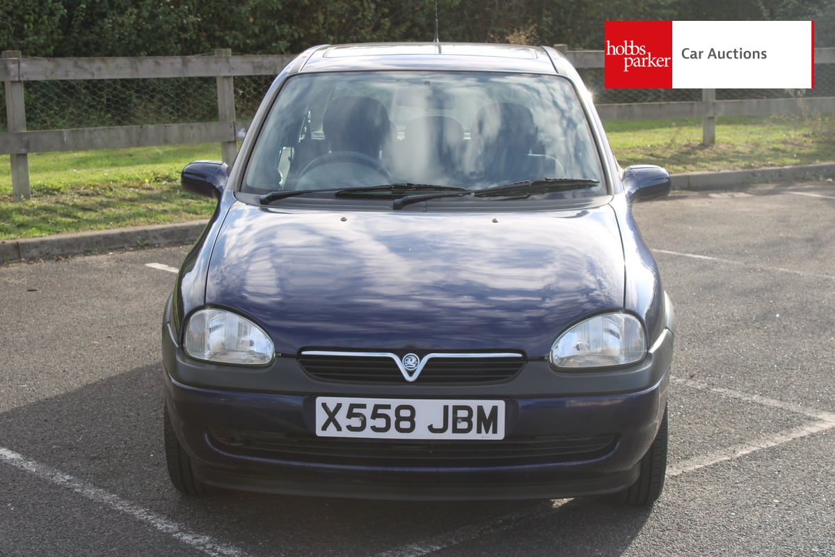VAUXHALL CORSA GLS 16V image 8