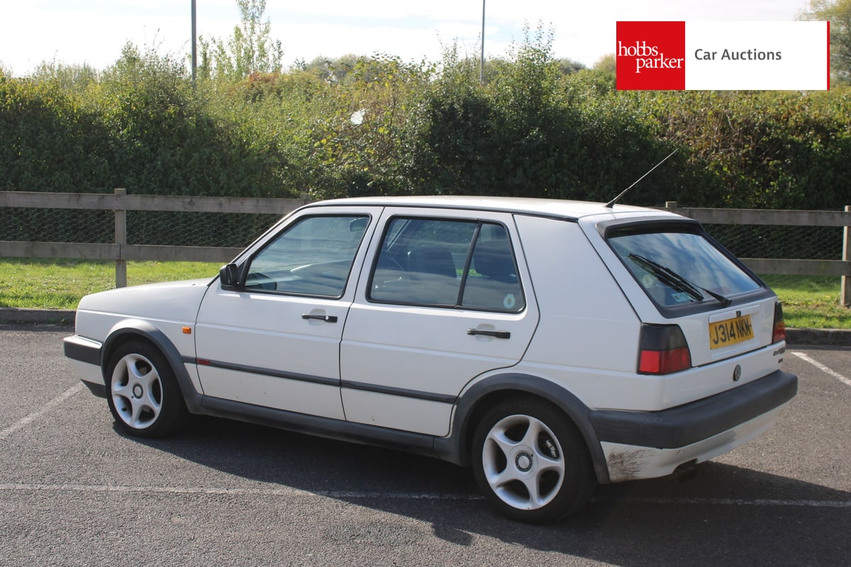 VOLKSWAGEN GOLF GTI 16V image 5