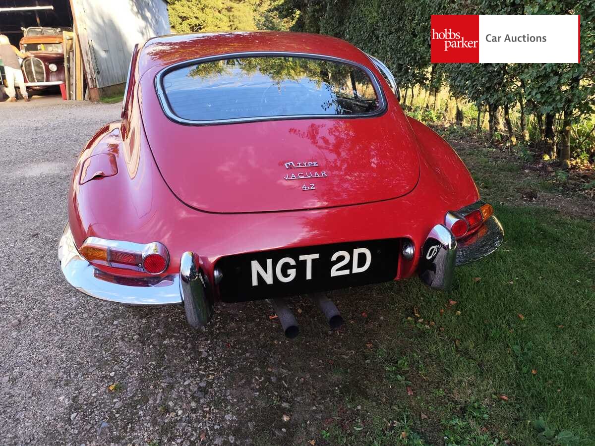 JAGUAR E TYPE SERIES I FHC image 6