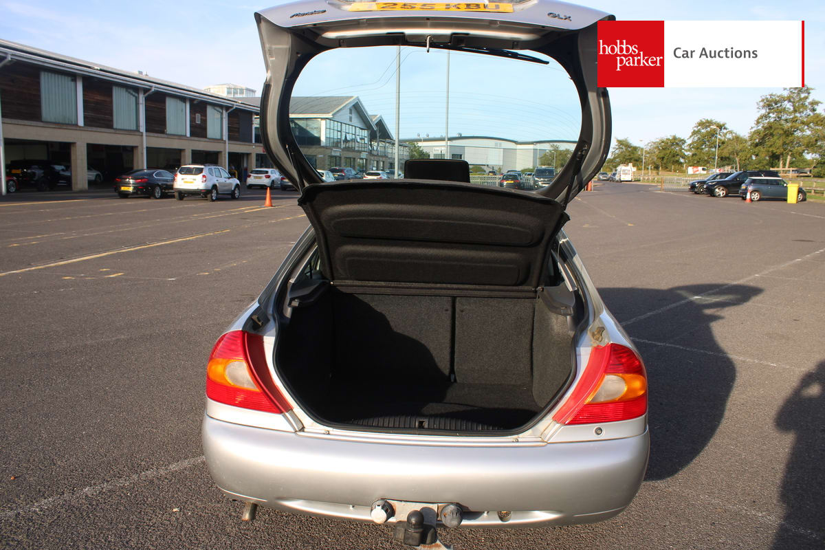 FORD MONDEO GLX AUTO image 20