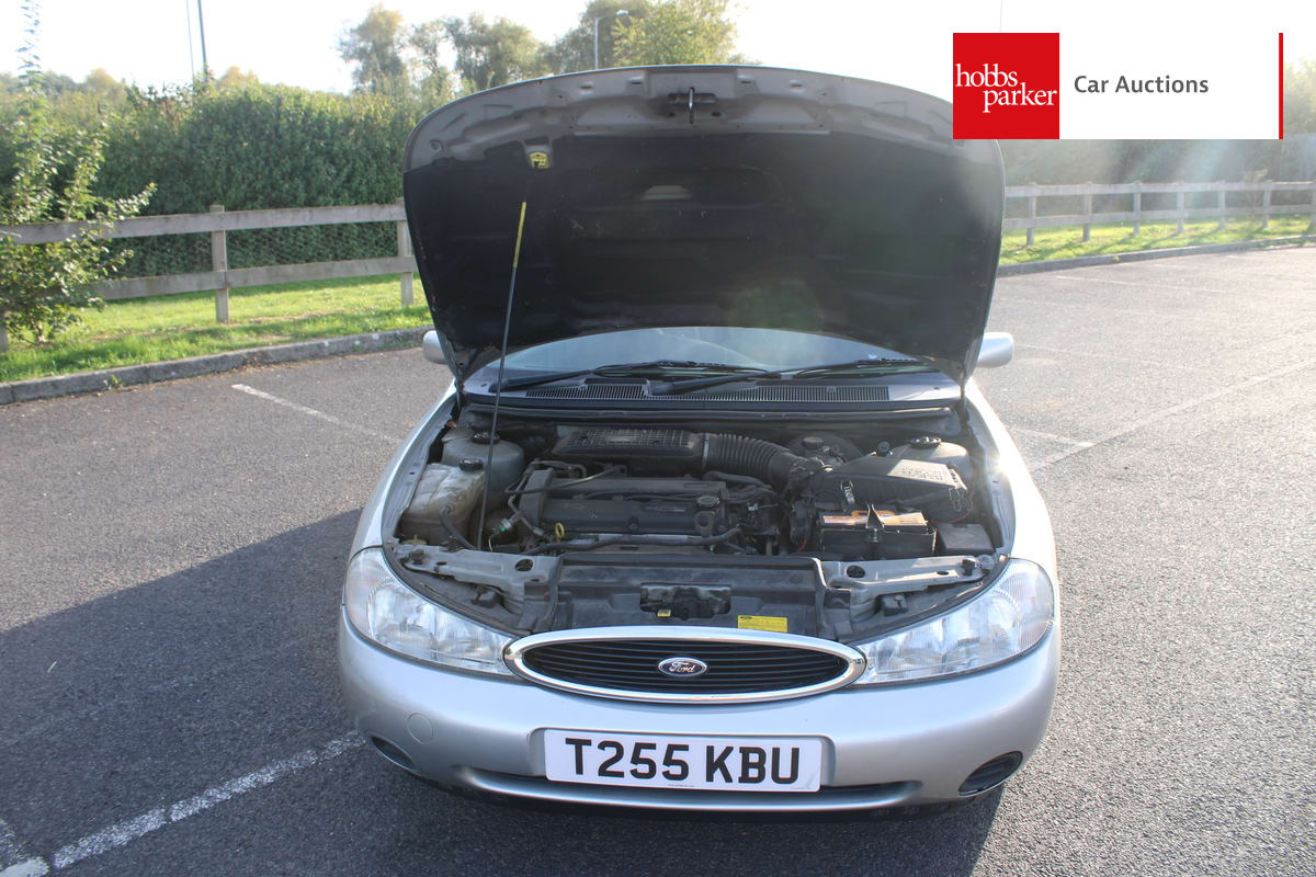 FORD MONDEO GLX AUTO image 33