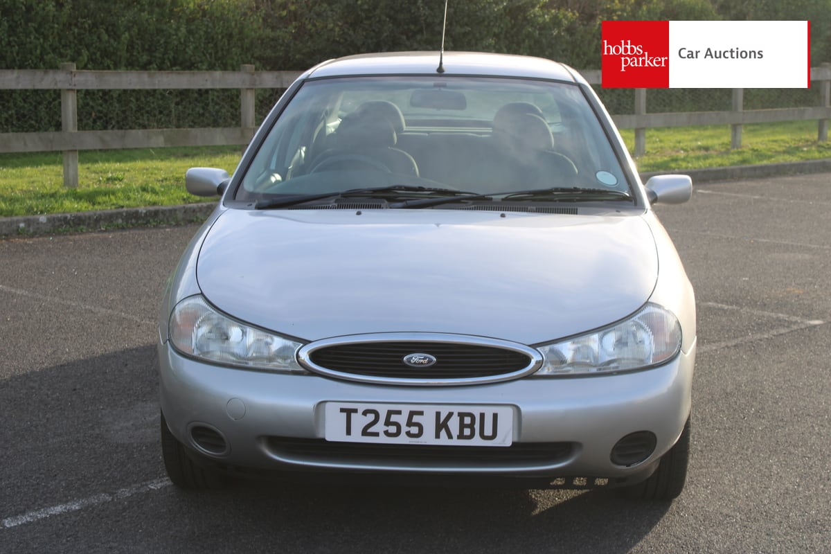 FORD MONDEO GLX AUTO image 8