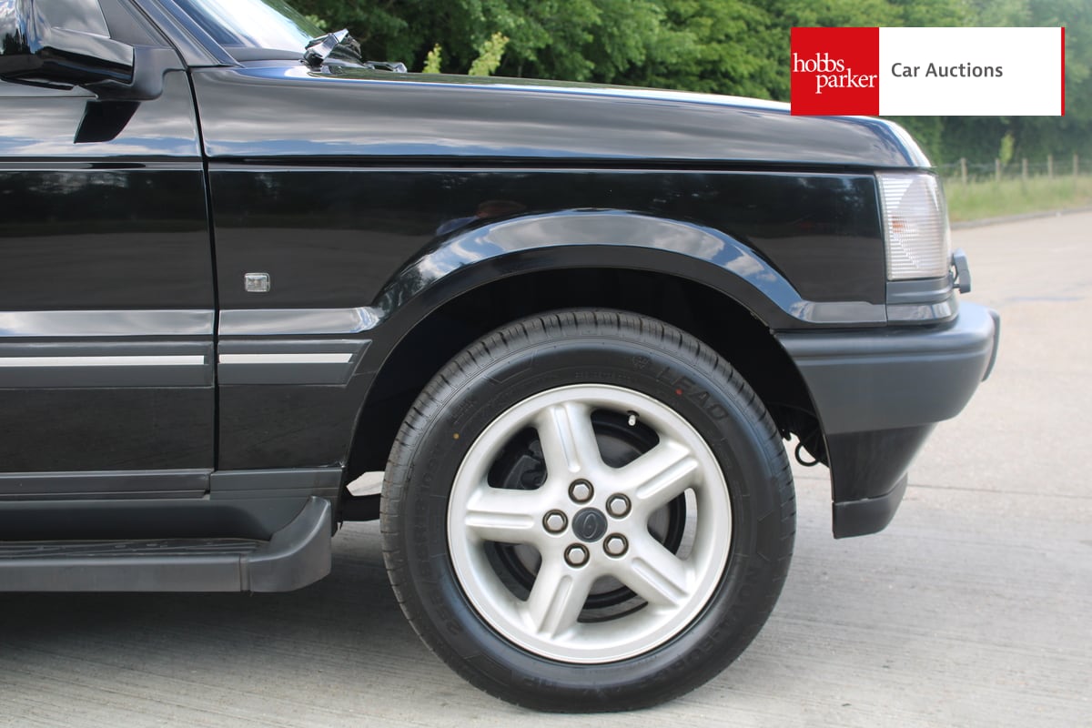 LAND ROVER RANGEROVER 4.6 VOGUE AUTO image 14