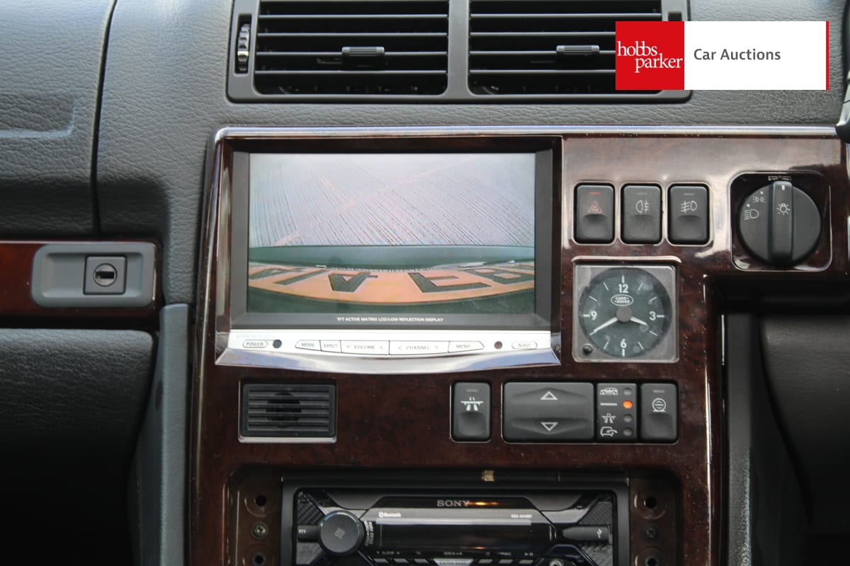 LAND ROVER RANGEROVER 4.6 VOGUE AUTO image 21
