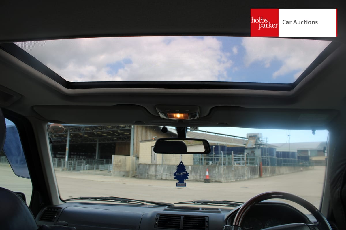 LAND ROVER RANGEROVER 4.6 VOGUE AUTO image 23