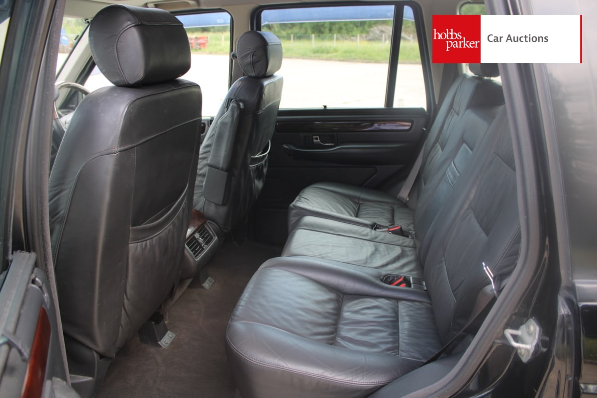 LAND ROVER RANGEROVER 4.6 VOGUE AUTO image 26