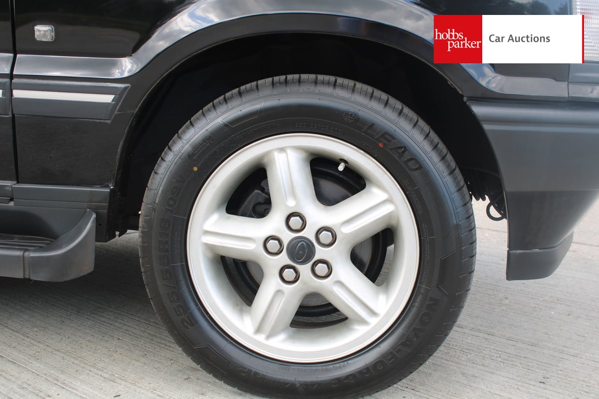 LAND ROVER RANGEROVER 4.6 VOGUE AUTO image 9