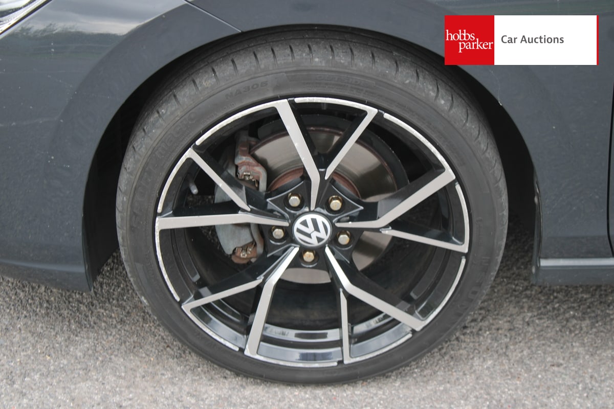 VOLKSWAGEN GOLF LIFE TSI image 12
