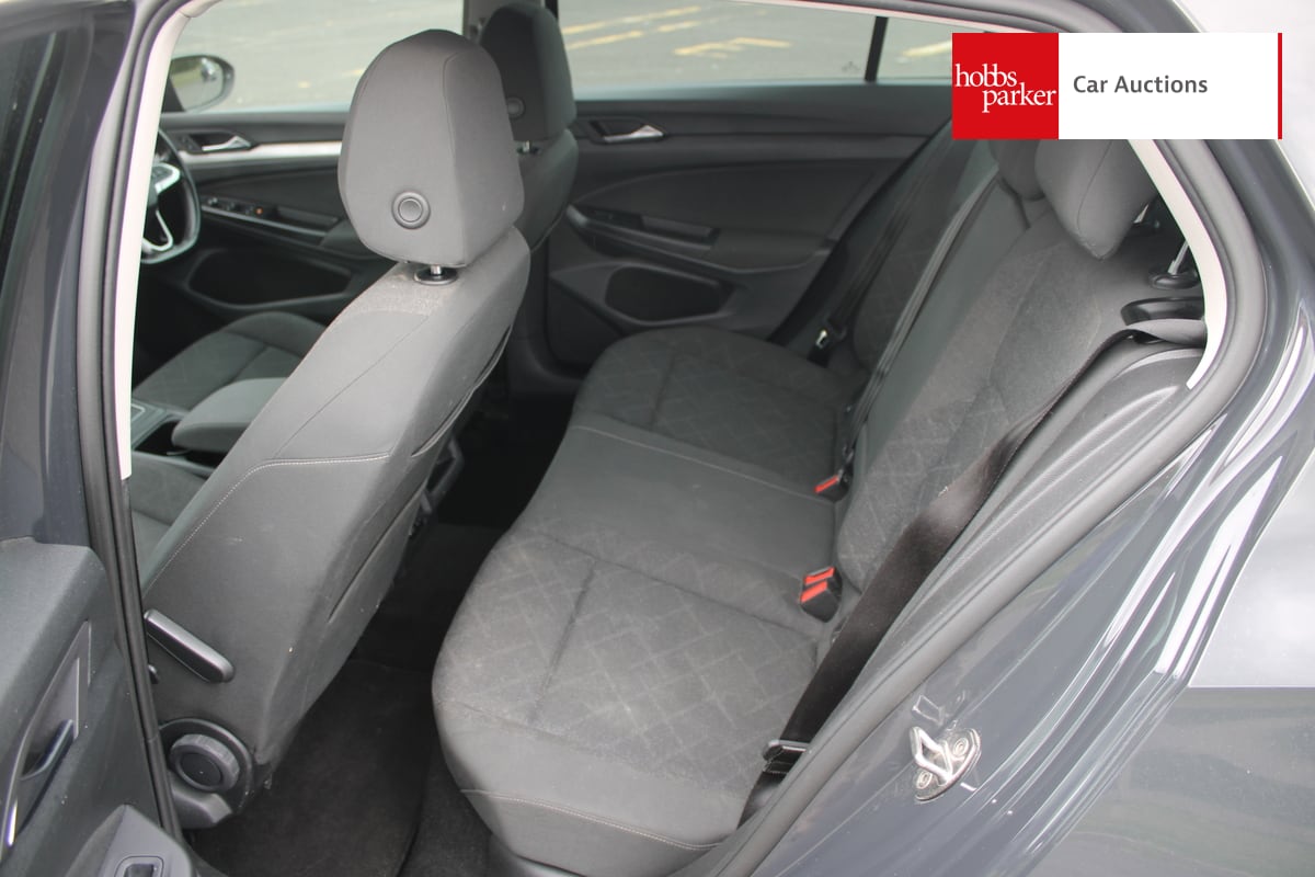 VOLKSWAGEN GOLF LIFE TSI image 14