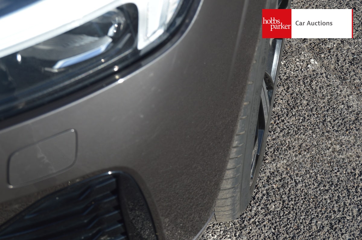 VOLVO XC60 R-DESIGN B5 MHEV AWD image 25