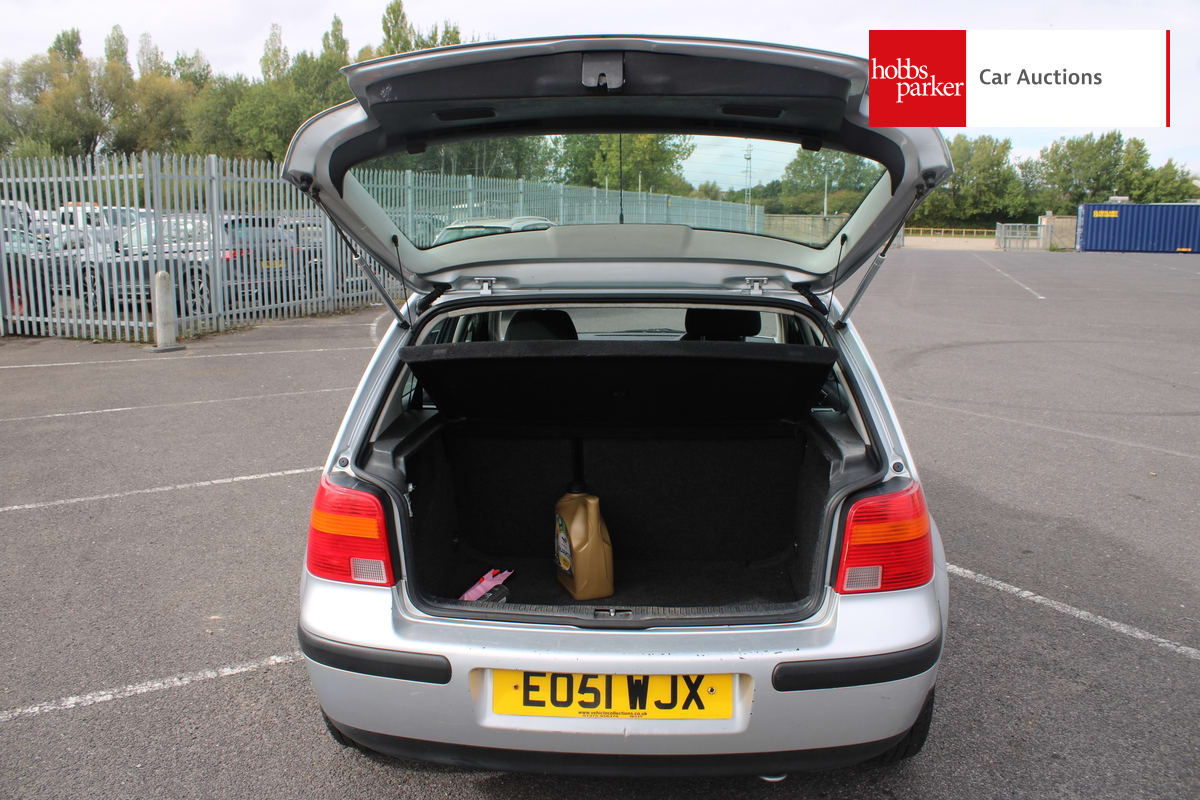 VOLKSWAGEN GOLF image 17