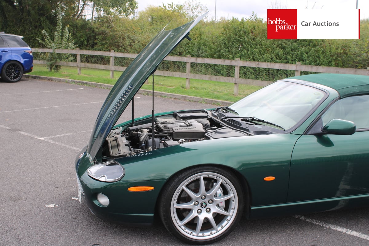 JAGUAR XKR CONVERTIBLE AUTO image 37