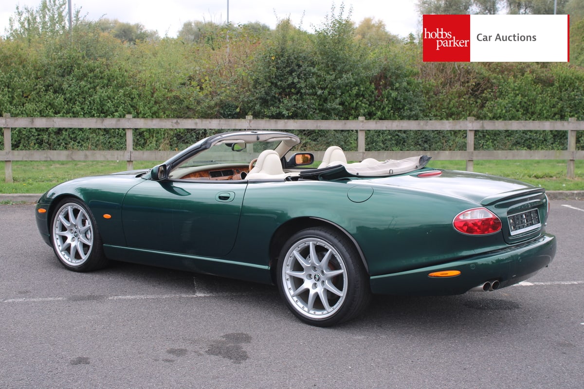 JAGUAR XKR CONVERTIBLE AUTO image 5