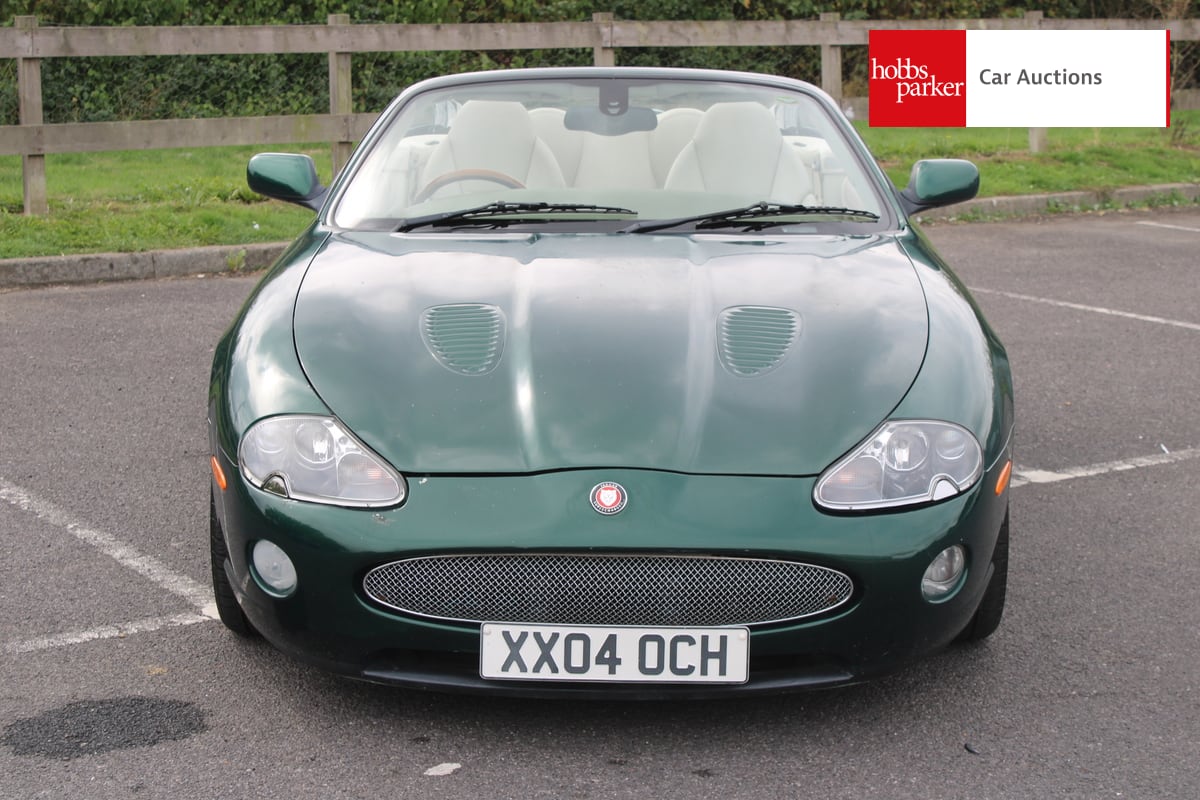 JAGUAR XKR CONVERTIBLE AUTO image 8