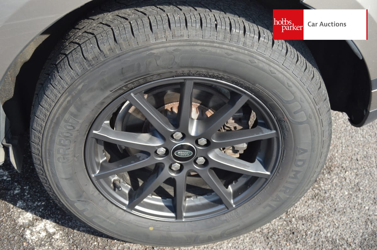 LAND ROVER RANGE ROVER EVOQUE D 4X2 image 10