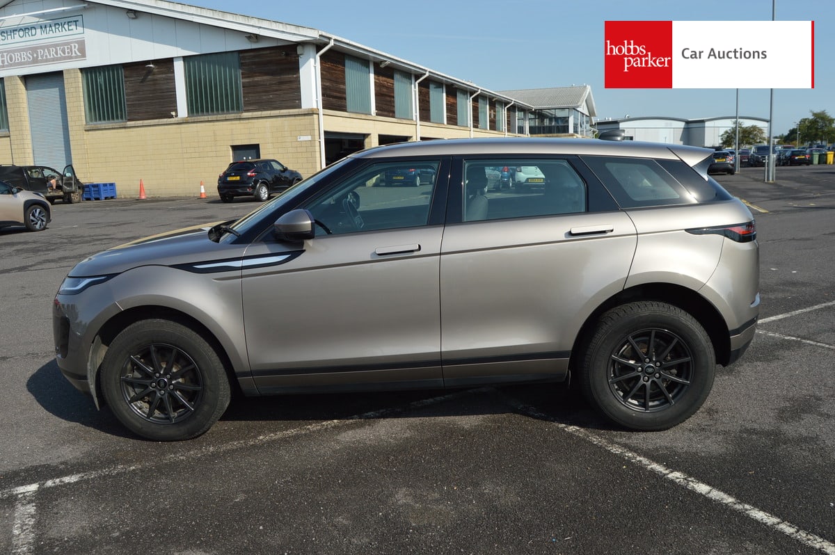 LAND ROVER RANGE ROVER EVOQUE D 4X2 image 6