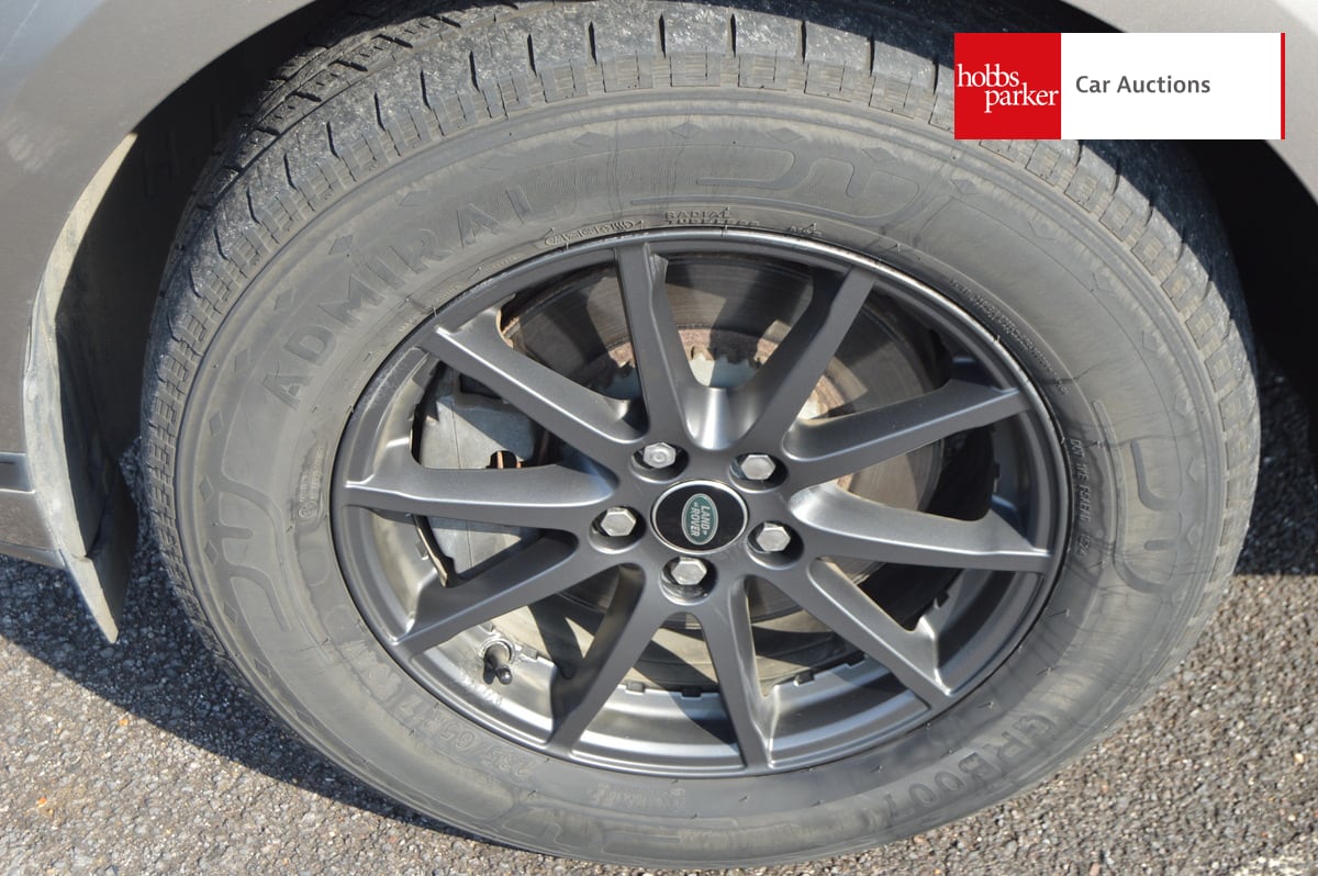 LAND ROVER RANGE ROVER EVOQUE D 4X2 image 9