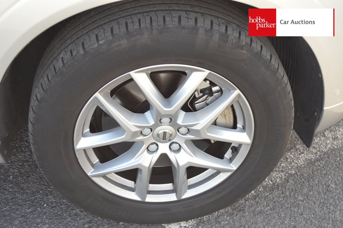VOLVO XC60 MOMENTUM D4 AWD AUTO image 12