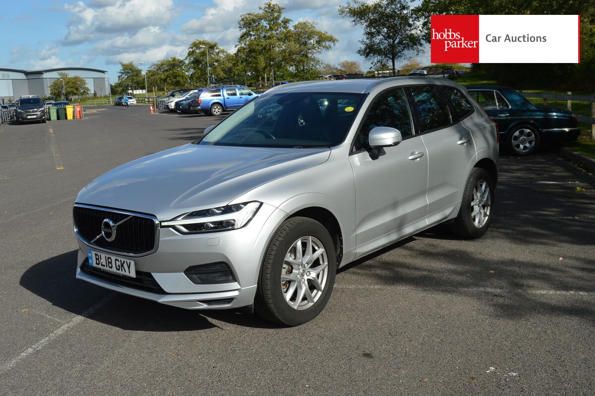 VOLVO XC60 MOMENTUM D4 AWD AUTO image 7