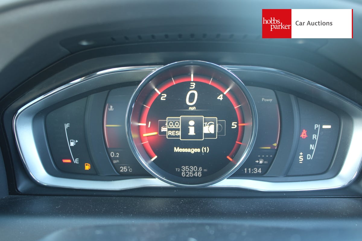 VOLVO XC60 R-DESIGN LUX NAV D5 image 16