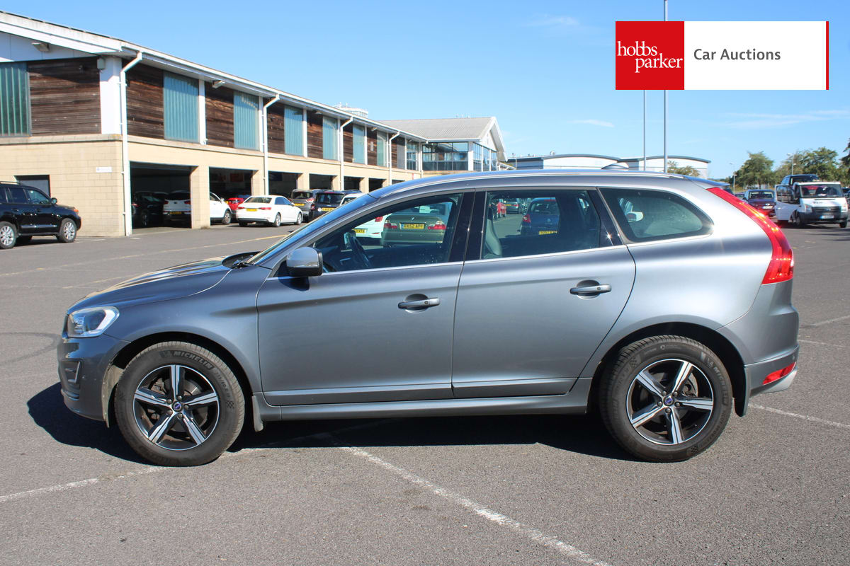 VOLVO XC60 R-DESIGN LUX NAV D5 image 6