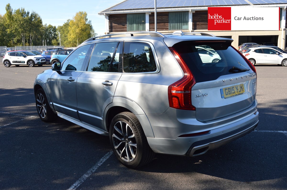VOLVO XC90 MOMENTUM D5 AWD AUTO image 5