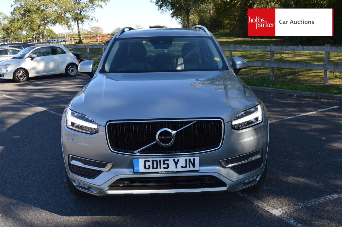VOLVO XC90 MOMENTUM D5 AWD AUTO image 8