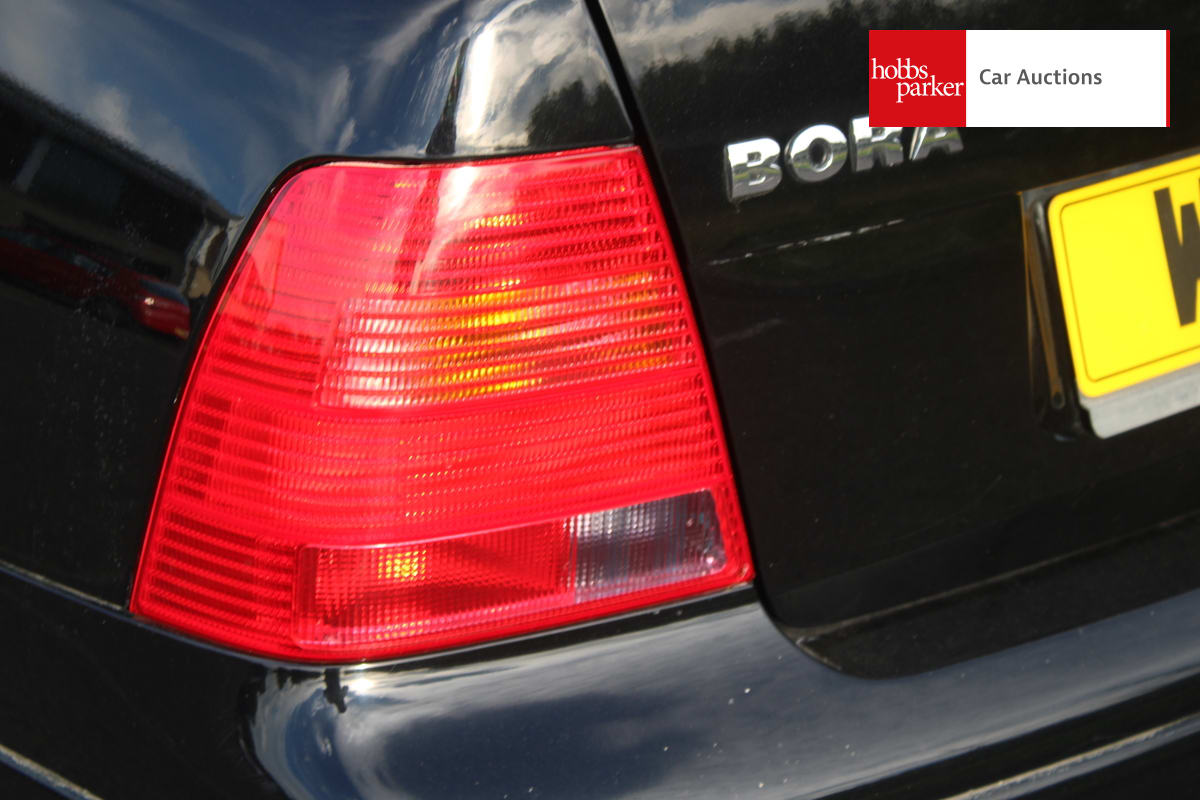 VOLKSWAGEN BORA V5 AUTO image 12