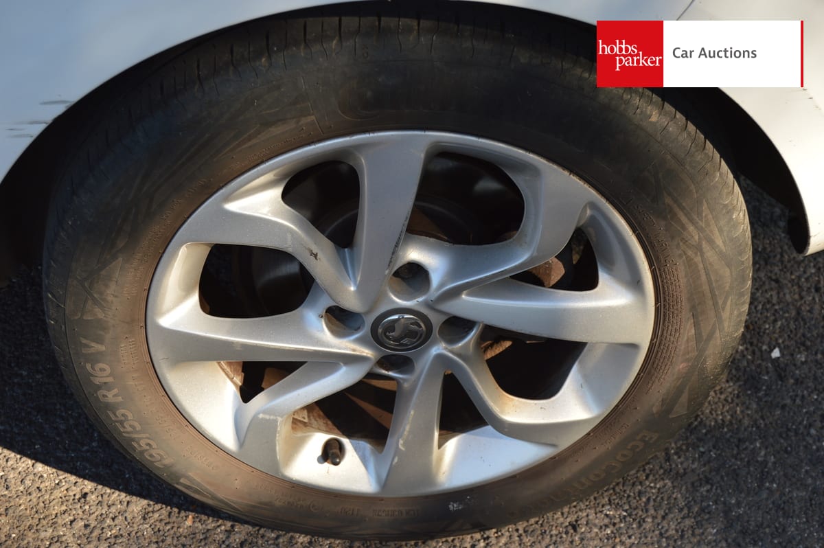 VAUXHALL CORSA SPORTIVE CDTI S/S image 10
