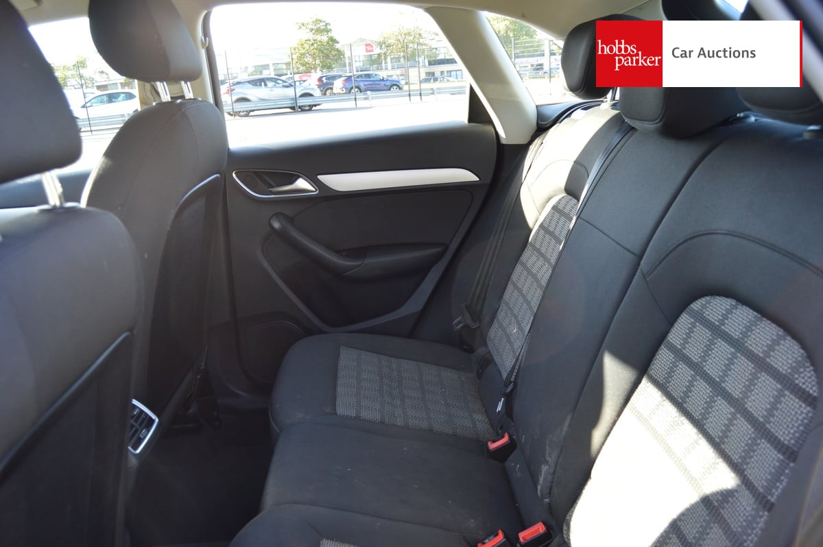 AUDI Q3 SE TDI QUATTRO S-A image 14
