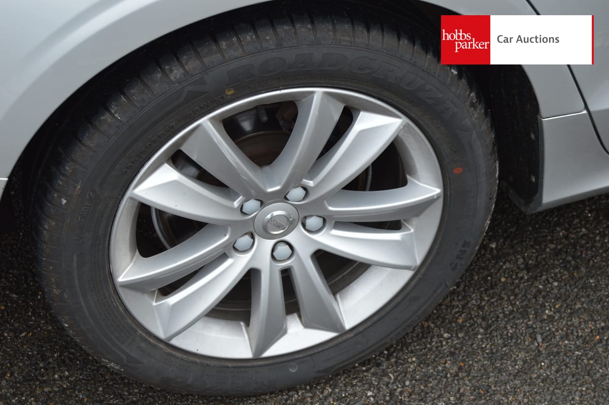 VOLVO V60 MOMENTUM D3 image 11