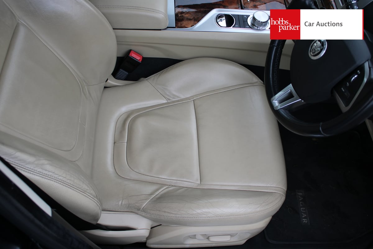 JAGUAR XF LUXURY D AUTO image 16
