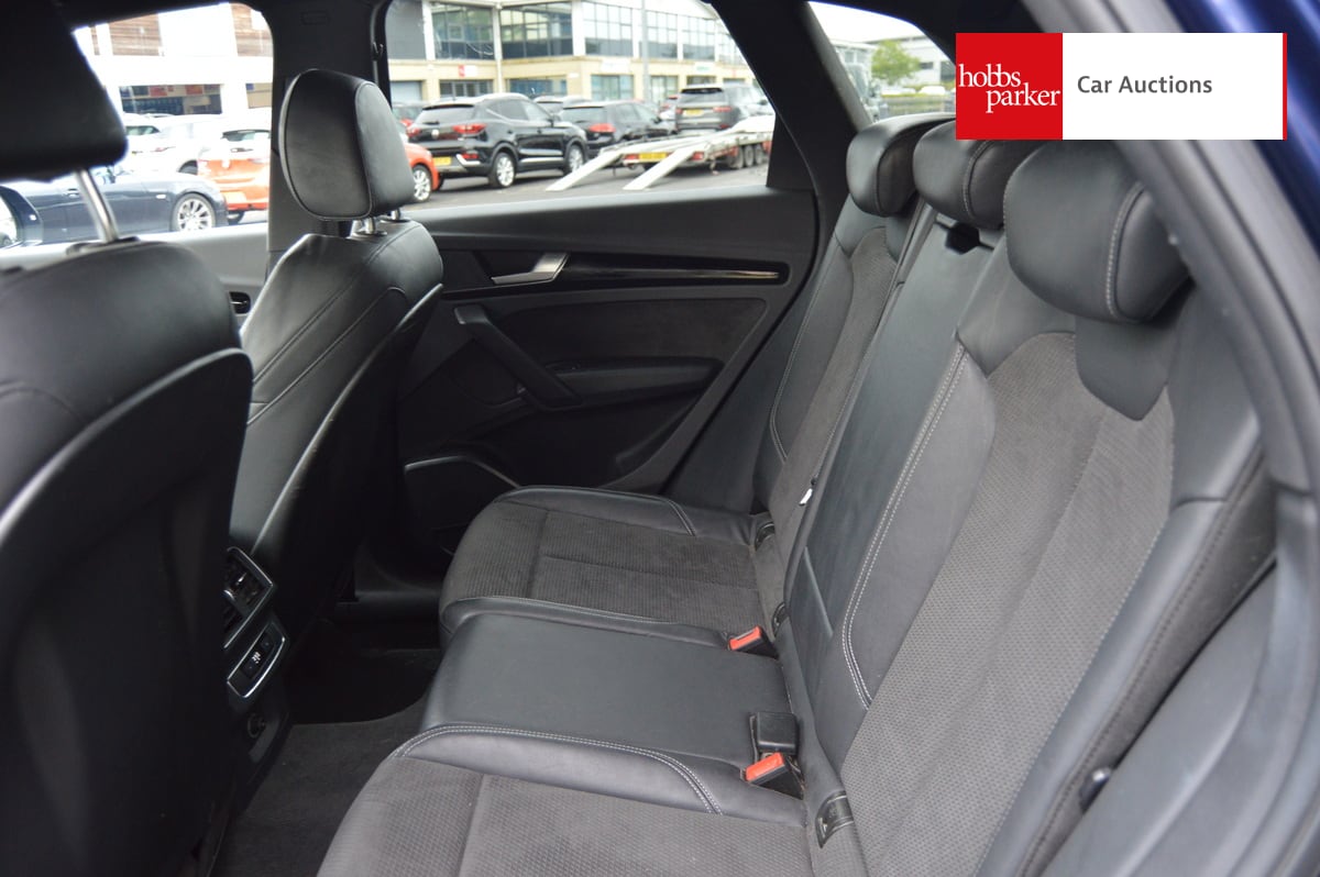 AUDI Q5 S LINE BLK ED40 TDI QU image 14
