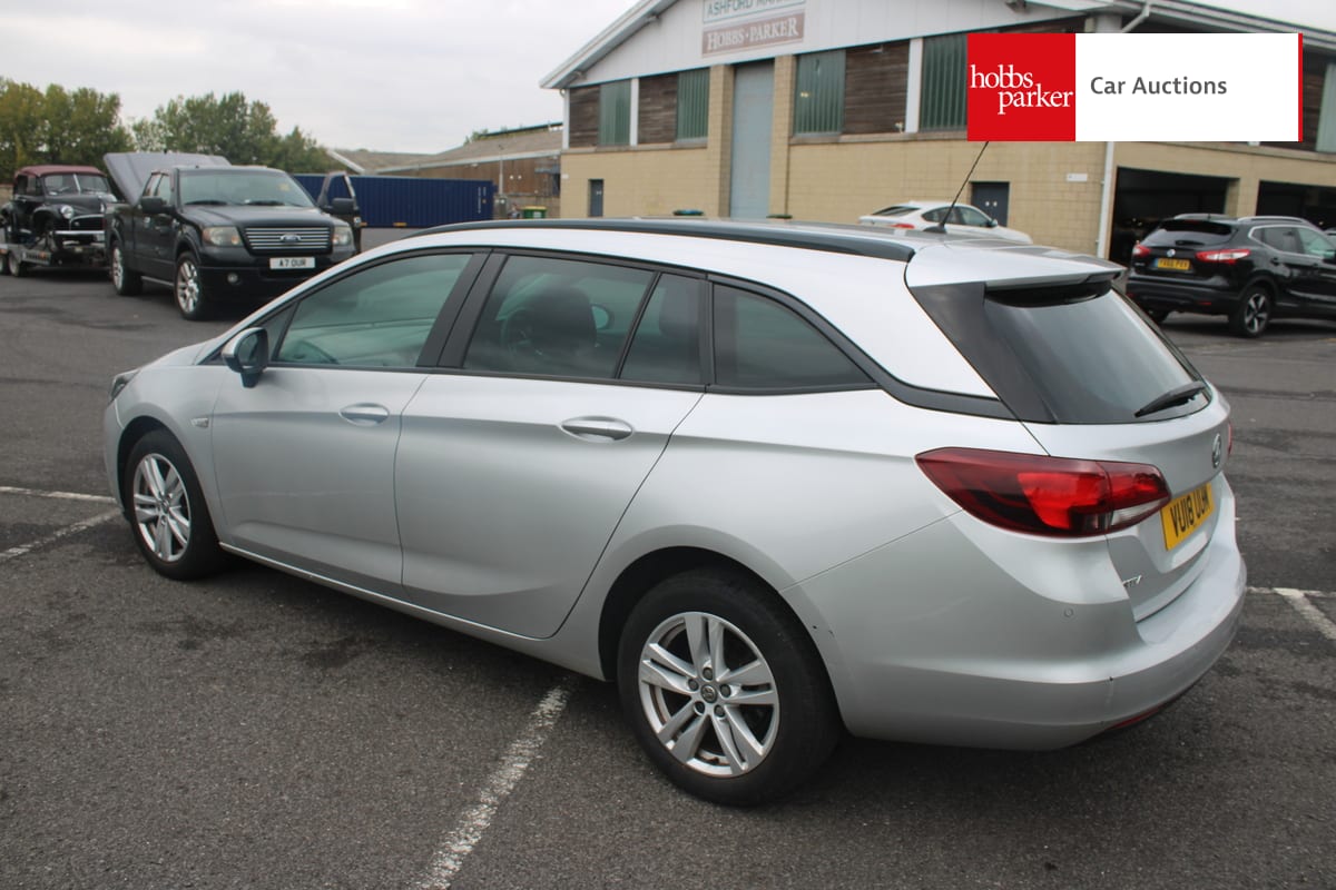 VAUXHALL ASTRA DESIGN CDTI image 5