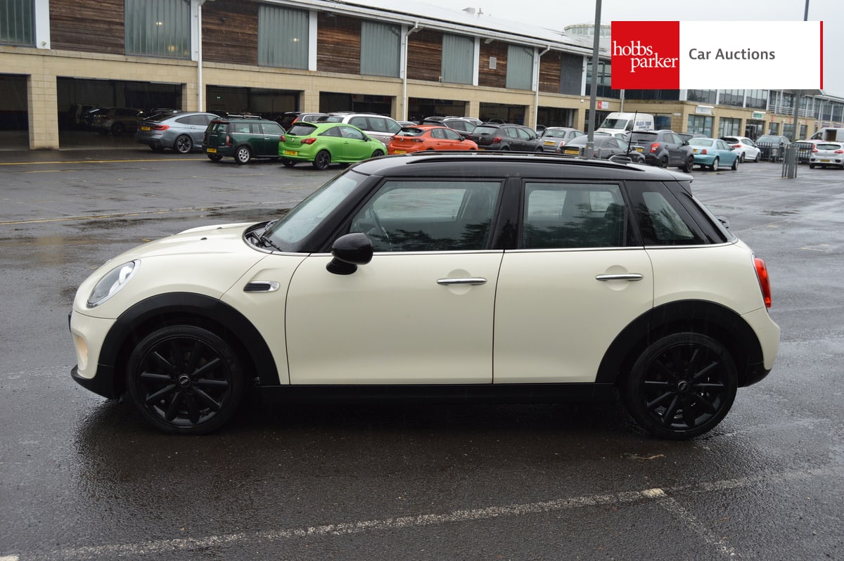 MINI COOPER image 6