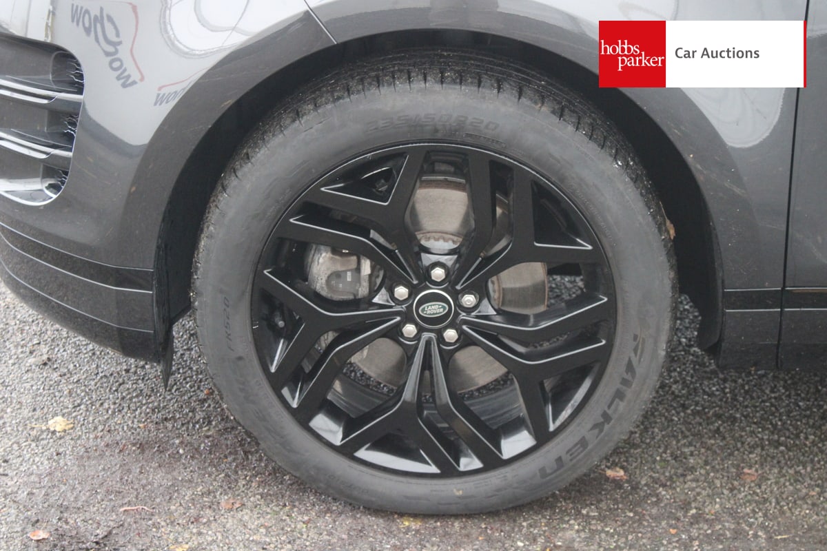 LAND ROVER R R EVOQUE R-DYN HSE D MHEV A image 12